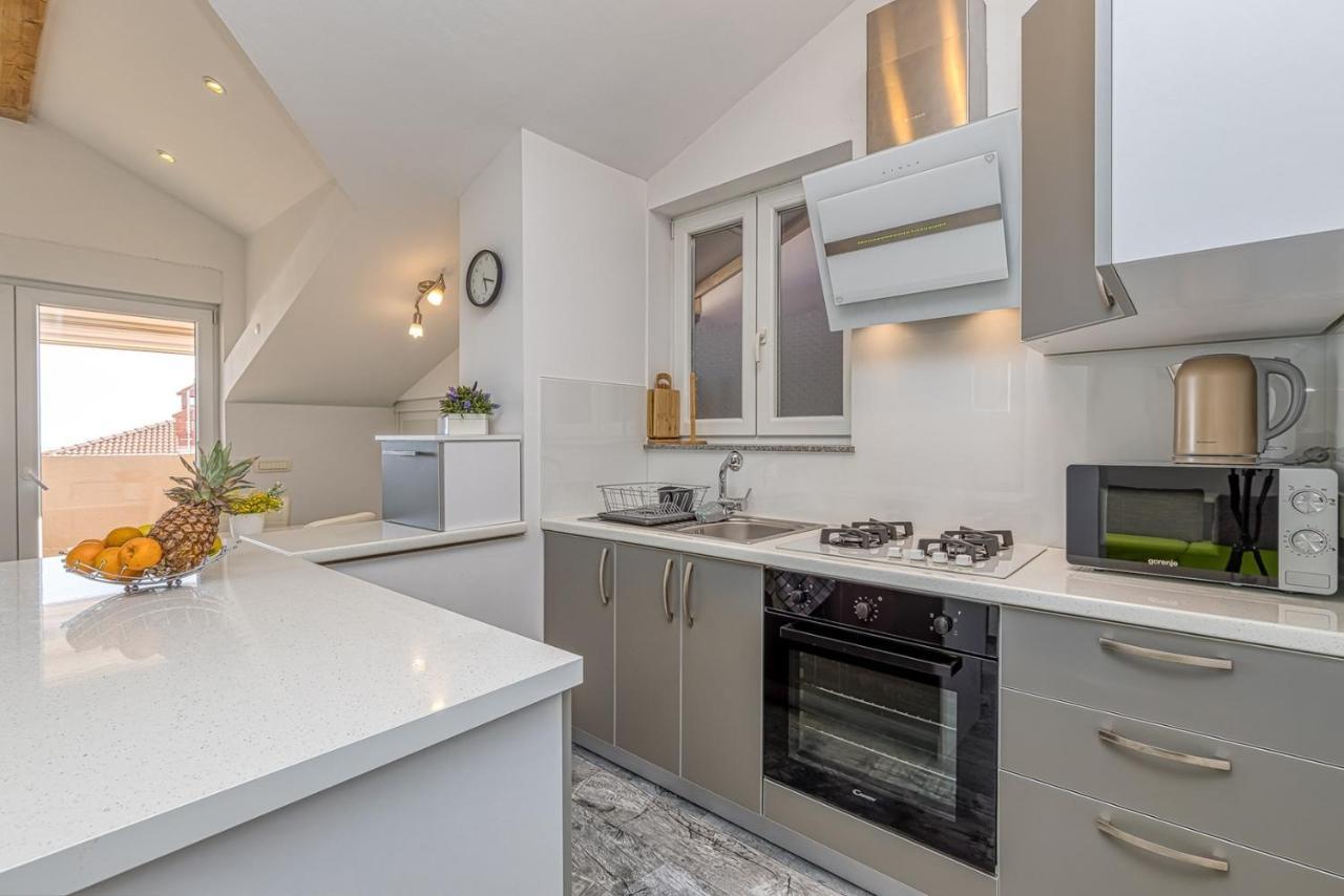 Enjoy At L&C Apartment Rovinj Exterior photo