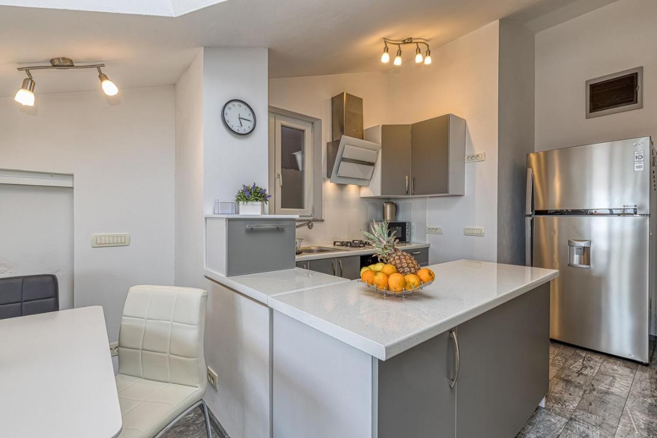 Enjoy At L&C Apartment Rovinj Exterior photo
