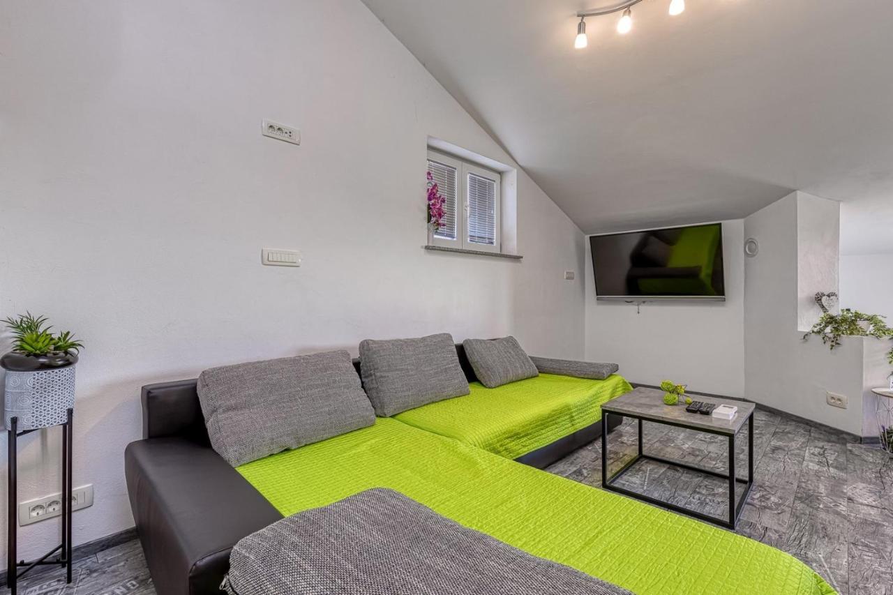 Enjoy At L&C Apartment Rovinj Exterior photo