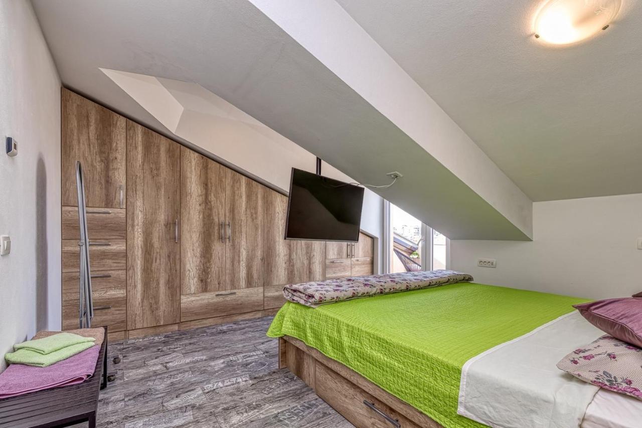 Enjoy At L&C Apartment Rovinj Exterior photo